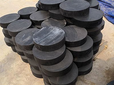 绿春县板式橡胶支座由若干层橡胶片与薄钢板经加压硫化